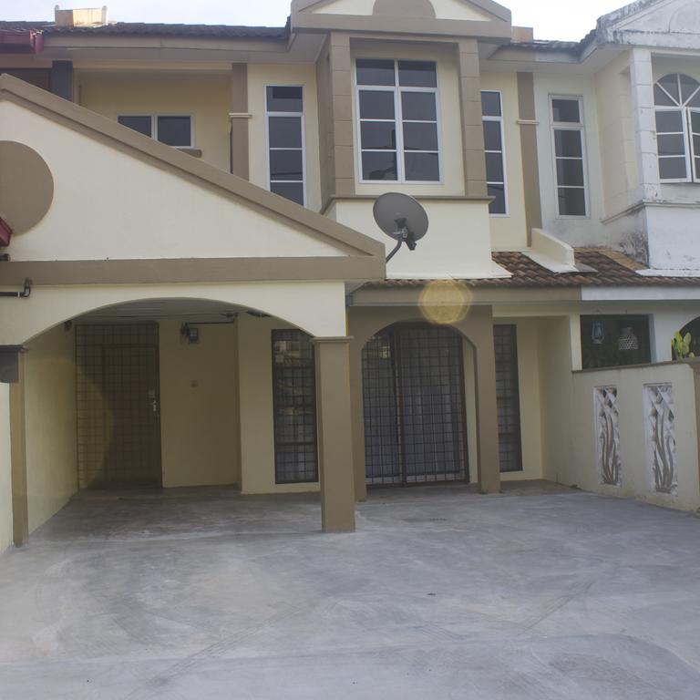 Mahkota Homestay Kuantan Exterior photo